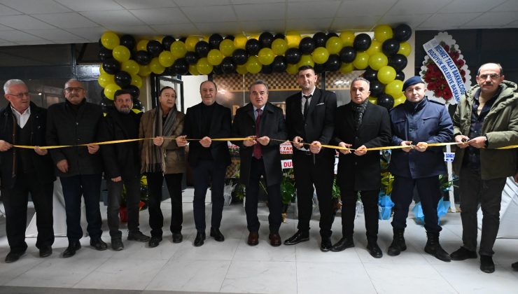 TAKSİCİLER VE TAKSİ DOLMUŞÇULARI DERNEĞİ OFİSİ HİZMETE GİRDİ