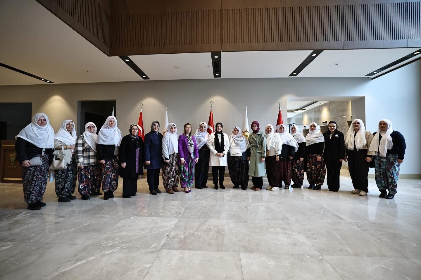 BAŞKAN TEKİN VE BAŞKAN POYRAZ “KÖKLERDEN GELECEĞE” ÇALIŞTAYINDA BİLECİK’İ TEMSİL ETTİ